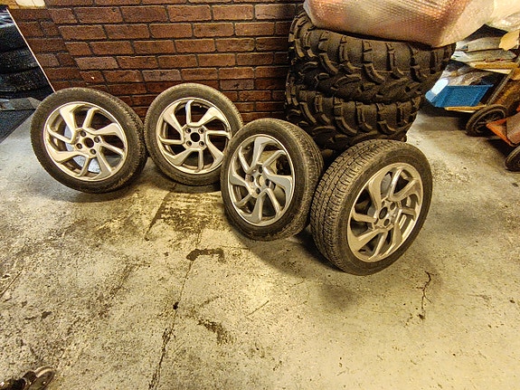 15" aluvanteet renkailla 4x100