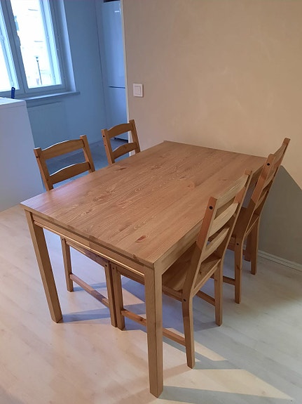 Mäntyinen ruokapöytä, Imatra/kuljetus