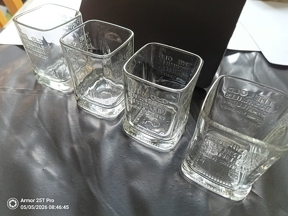 Bushmills Whisky lasit 4kpl.tta
