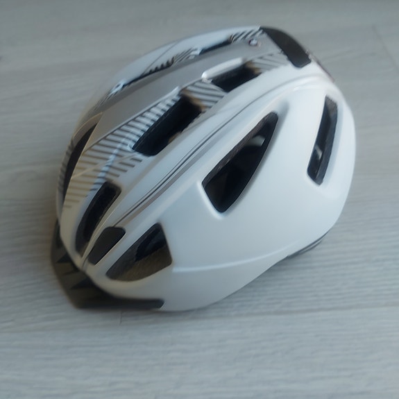 Sport-kypärä valkoinen