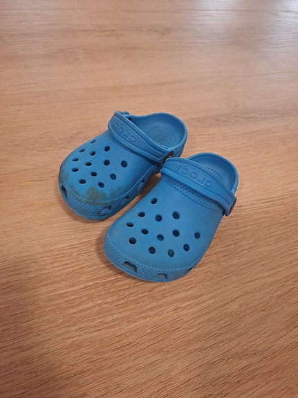 Crocs 24-25