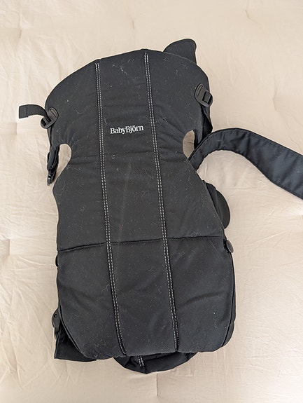 BabyBjörn Mini-kantoreppu musta