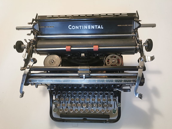 Myydään vanha kirjoituskone Continental
