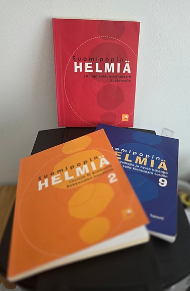 Suomipopin helmiä-kirjat