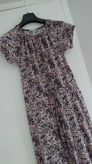 Ihana jumpsuit koossa 140/xxs