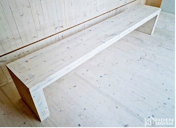Massiivipuinen Penkki