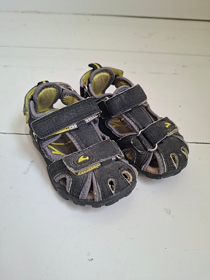 Viking sandaalit 23