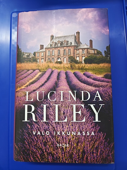 Lucinda Riley : Valo ikkunassa
