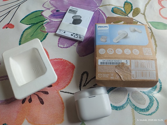 Philips bluetooth nappikuulokkeet.
