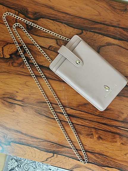Michael Kors- kännykkä/korttipussukka, Smartphone Crossbody, aito