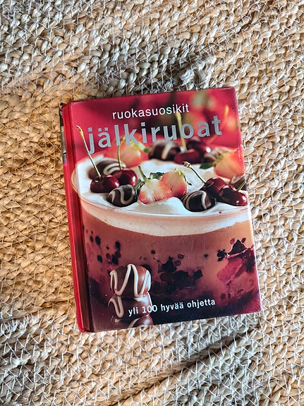 Jälkiruoat-reseptikirja