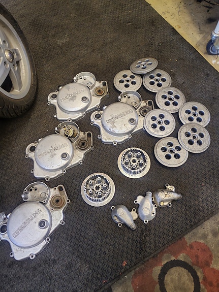 Husqvarna SM WR CR 125  osia.