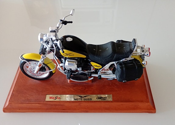 Maisto Moto Guzzi California 1100i