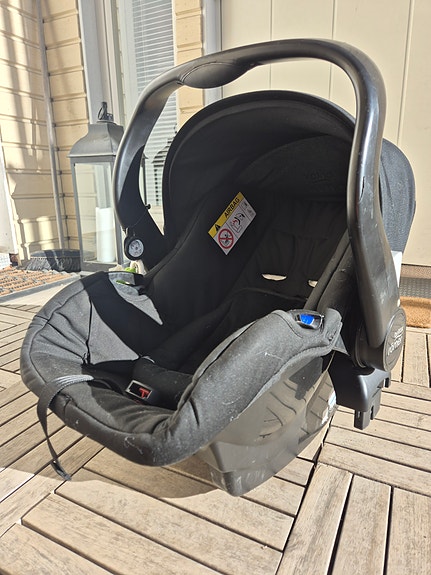 Britax Römer turvakaukalo ja telakka