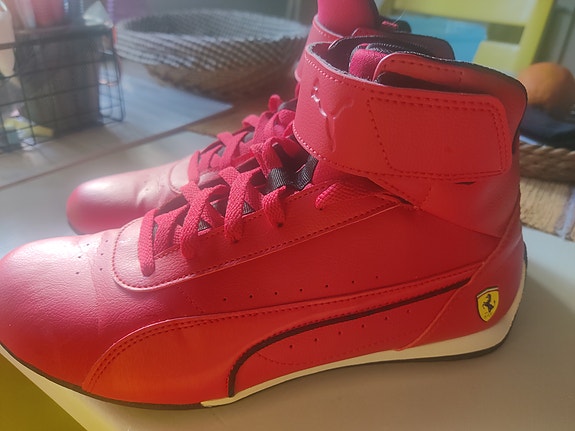 Puma "Ferrari" korkeavartiset tennarit