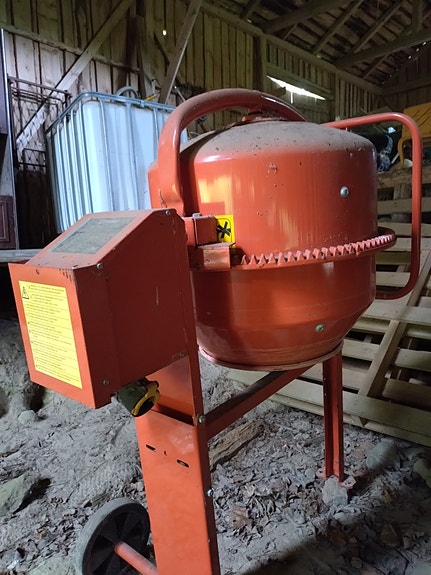 Betonimylly Lescha Euro Mix, 125 l + 1000l vesisäiliöitä