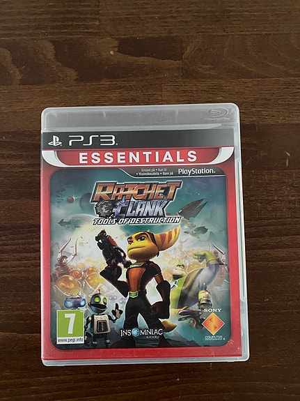 Myydään Ratchet & Clank Tools of Destruction Essentials
