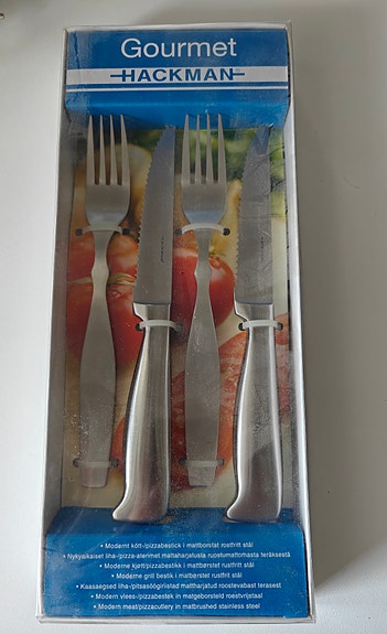 Hackman Gourmet pihviveitsi ja -haarukka pari