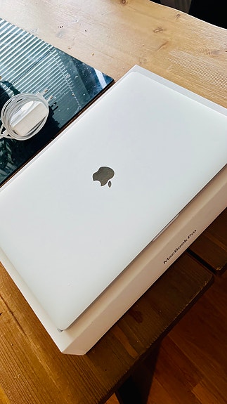 Apple MacBook Pro 16" 2019