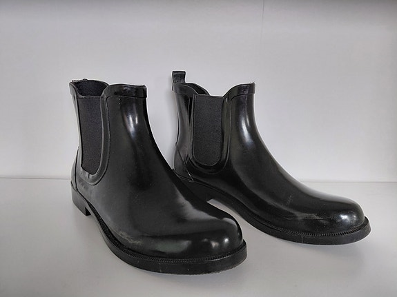 Kumisaappaat nilkkurit koko 38 musta