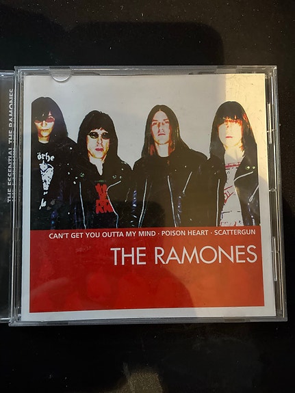 The Ramones The Essential CD-albumi