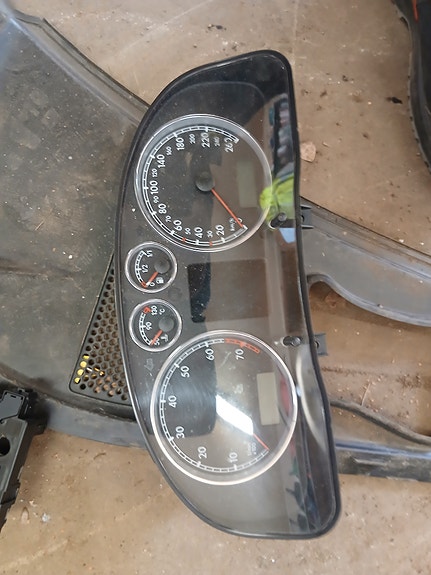 Volkswagen passat bg 3 mittaristo 2.8 bensa