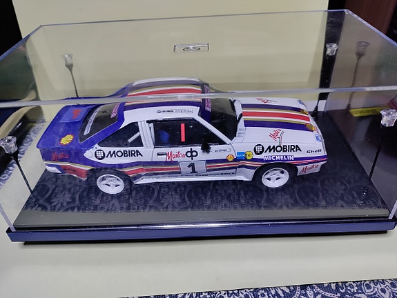 Opel Manta 400 1:24 Rita ja Ari Vatanen tehty vain 3 kpl