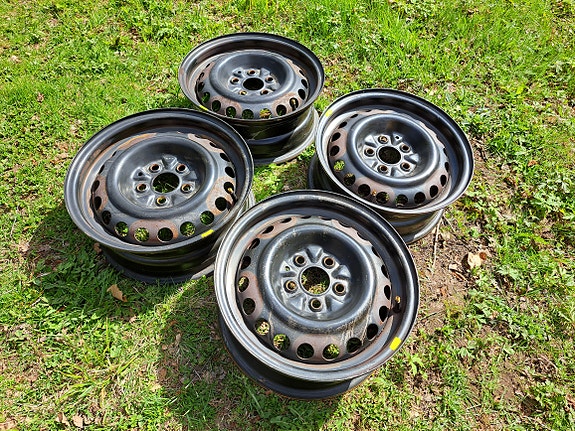 Siistikuntoiset peltivanteet 14" 5x100
