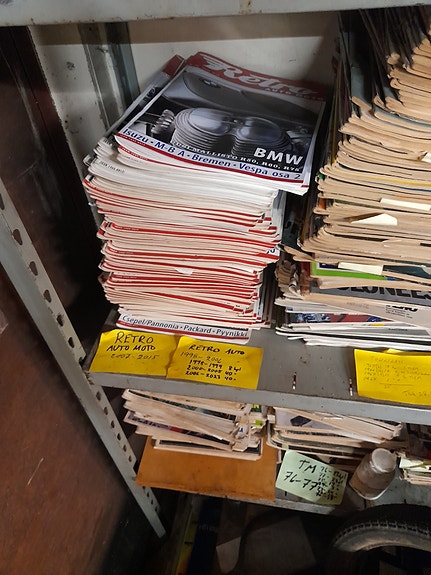 Retro auto moto lehtiä