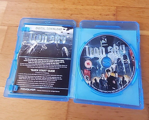 Iron Sky Blu-ray -elokuva