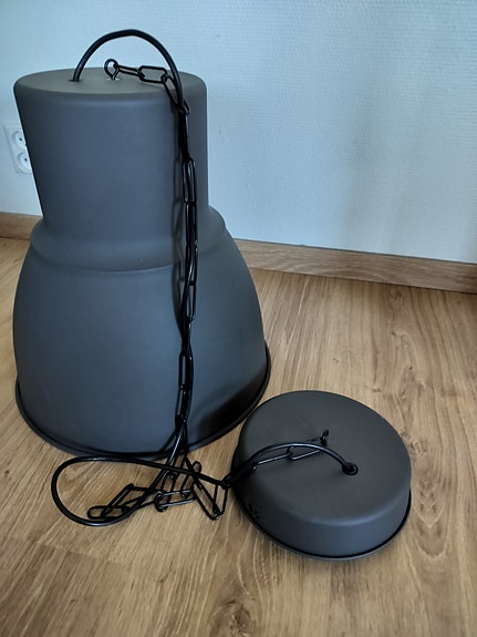 Ikean Hektar kattovalaisin