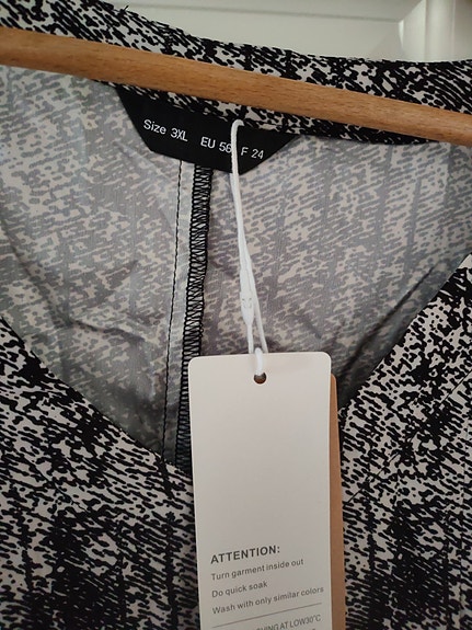 Iso naisten kesämekko