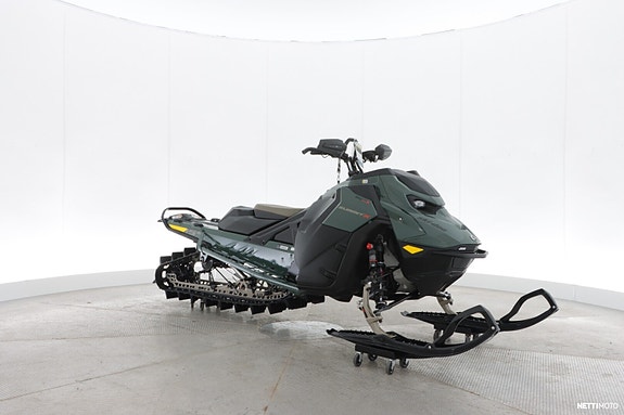 Ski-Doo Summit