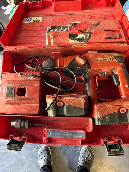 Hilti TE 2-A poravasara akkuporakone punainen