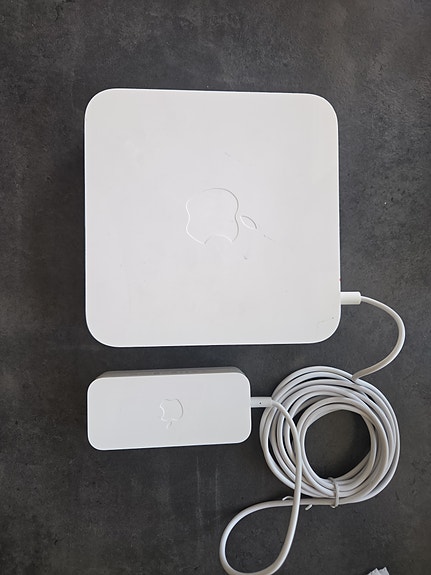 Apple AirPort extreme A1408 reititin