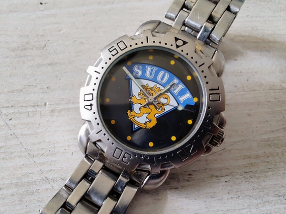 Suomi leijona quartz "diver"