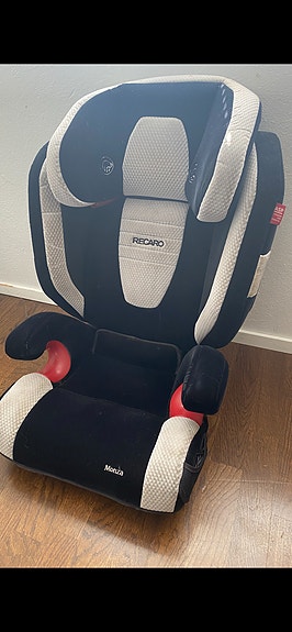 Recaro Monza turvaistuin musiikkitoiminnolla.