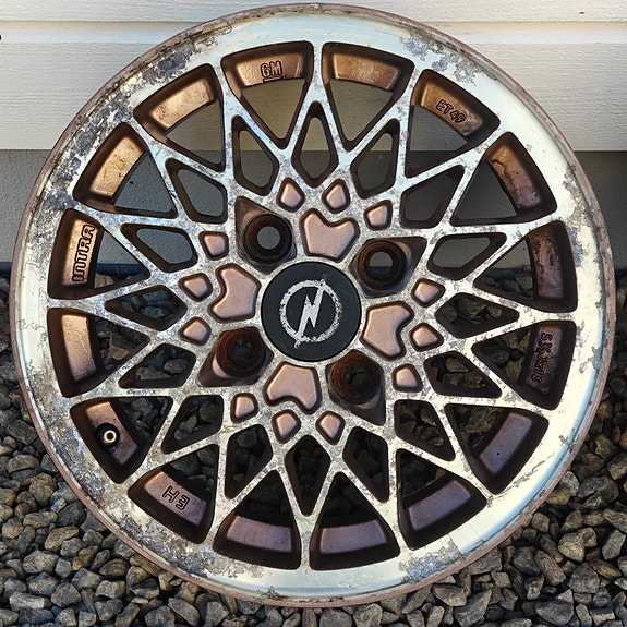 Opel Intra 13" aluvanteet