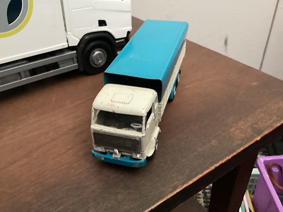 Tekno Volvo toy keräily kuorma-auto Sinivalkoinen lelu kuorma-auto pressukorilla