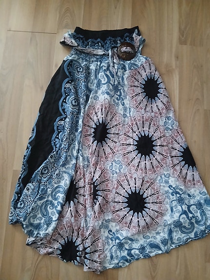 Olkaimeton kesämekko koristeella S/M