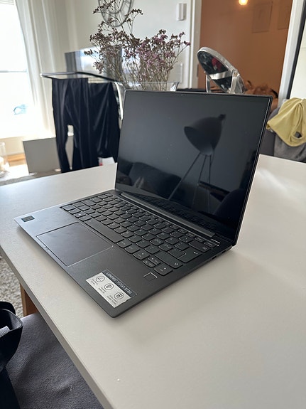 Lenovo Yoga S730