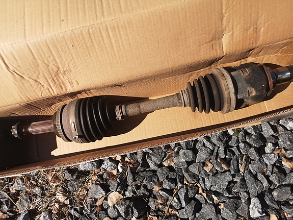 Toyota T25(2.0 diesel) vetonivelakseli