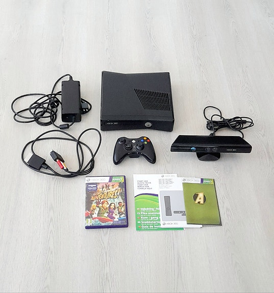 Microsoft Xbox 360 S + Kinect -pelikonsolipaketti