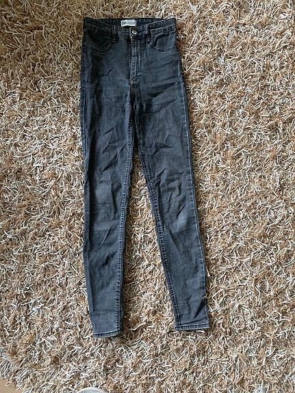 Zara farkut harmaa 34, hyvä