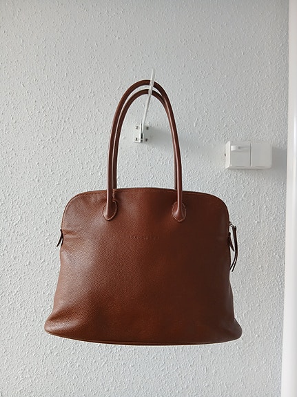Aito Longchamp nahkalaukku