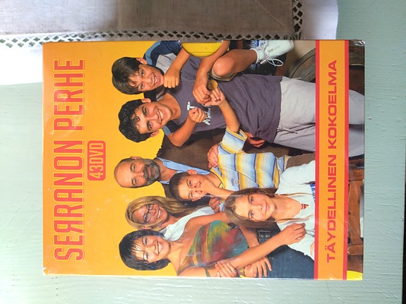 Serranon perhe DVD Täydellinen kokoelma