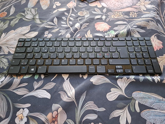 NSK-LA0SC Dell Inspiron 15R Näppäimistö