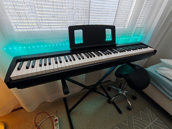 Ronald FP-10 digitaalinen piano
