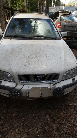 Volvo V40 purku osia.