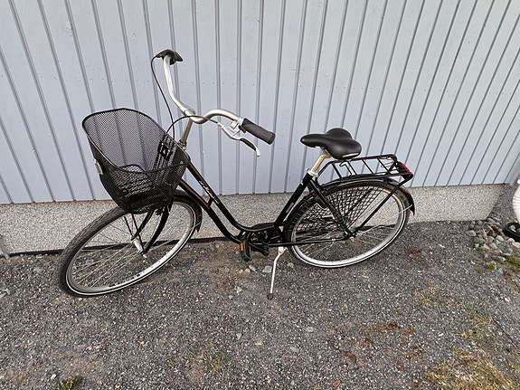 Helkama Aino naisten 3 vaihteinen maantiepyörä 28" 52cm